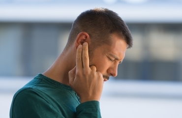 Bolest středního ucha trápí i dospělé. Pomohou vám i bylinky